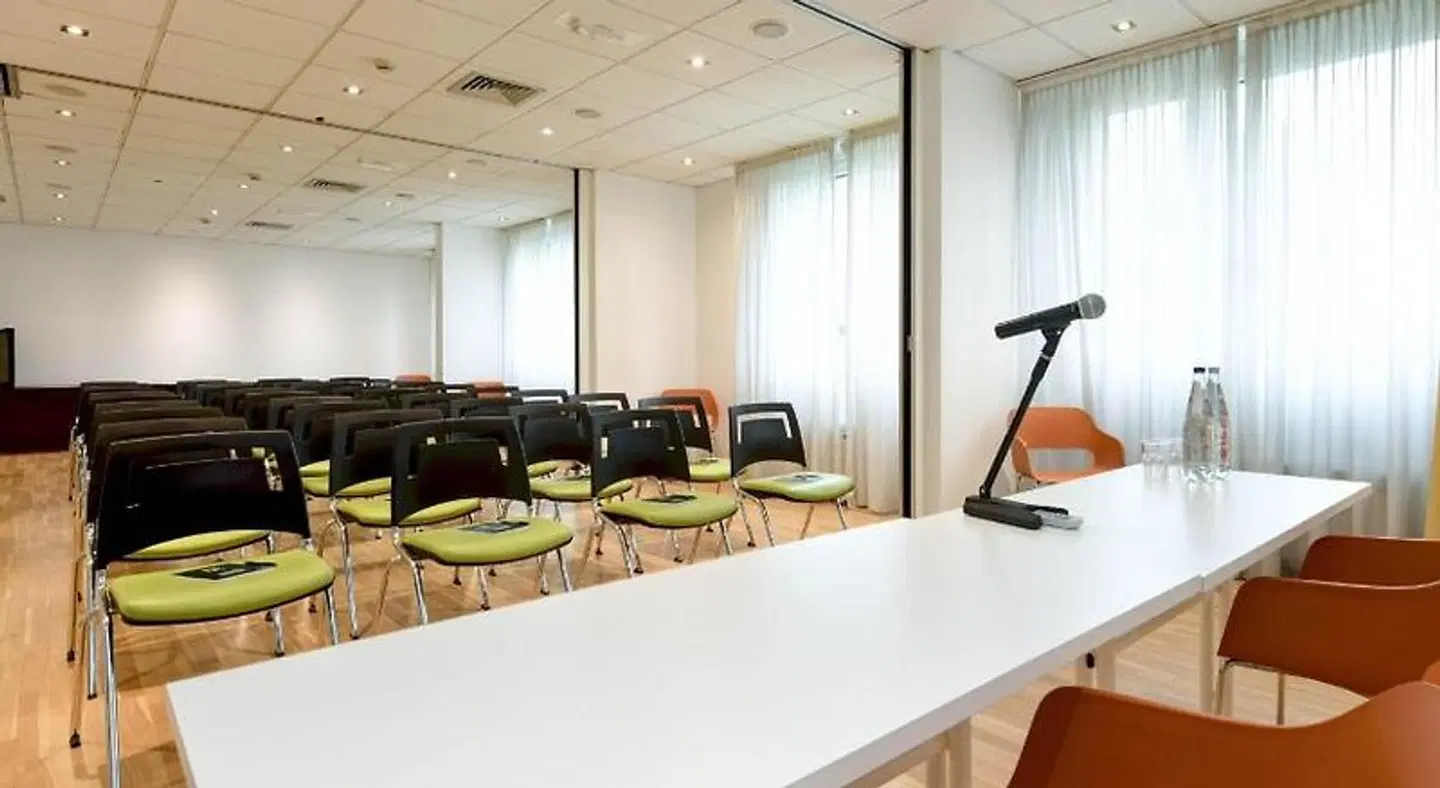B&B Hotel Trento Konferenz