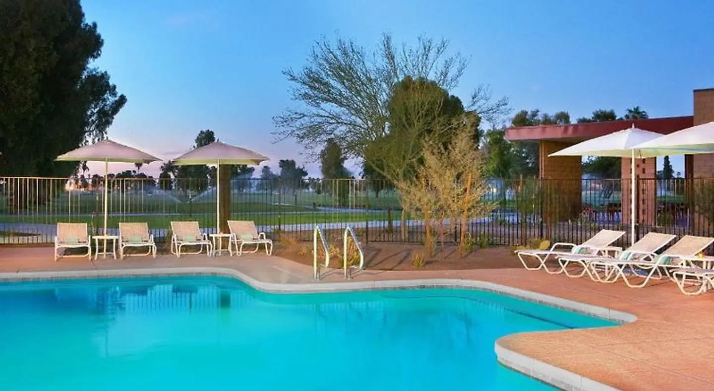Four Points by Sheraton at Phoenix Mesa Gateway Airport OUTDOOR_POOL