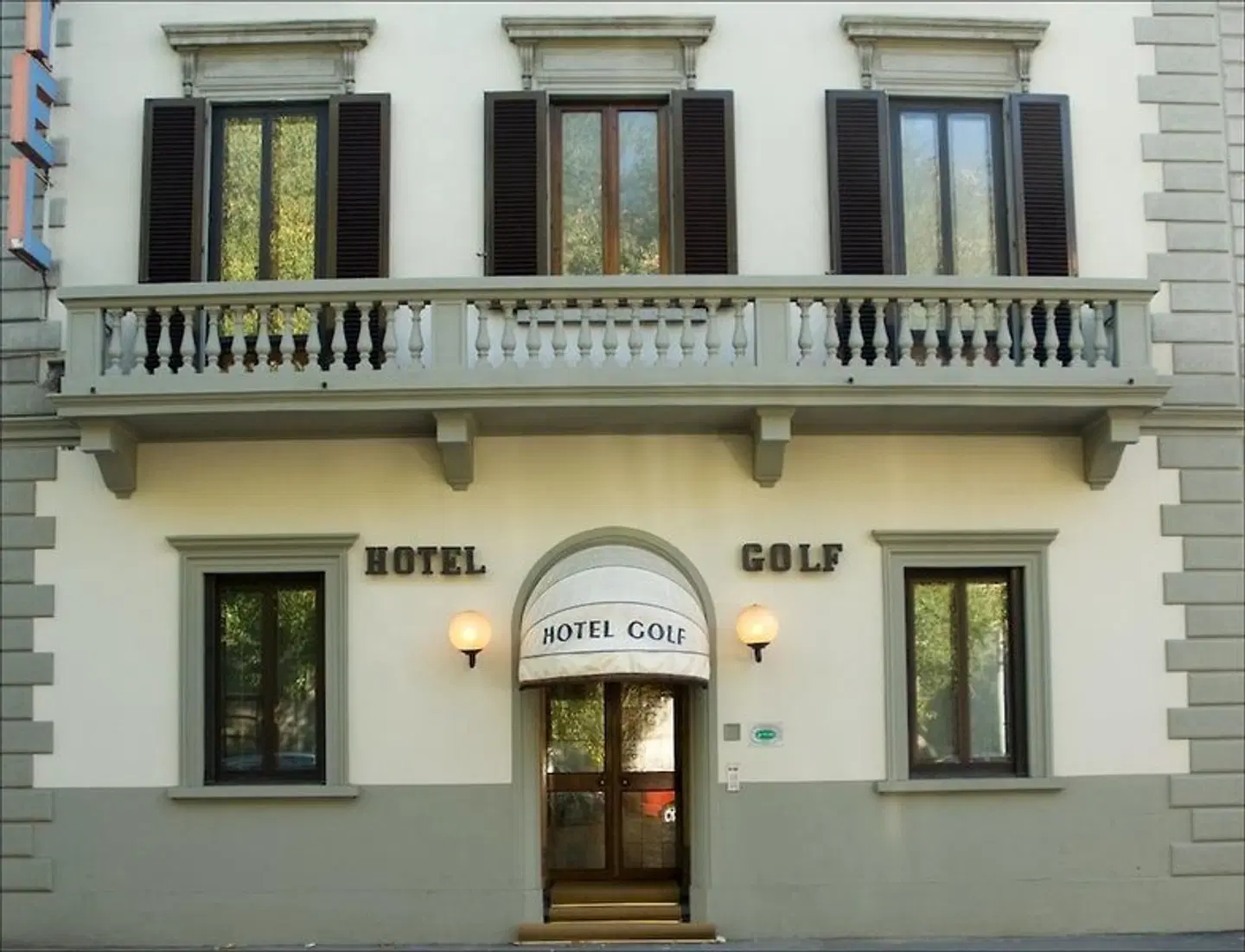 Golf EXTERIOR