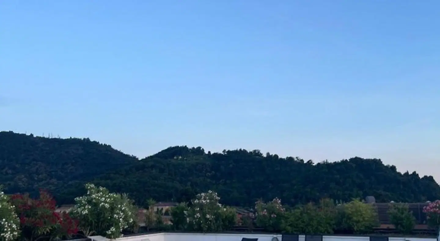 Regal Hotel & Apartments LANDSCAPE