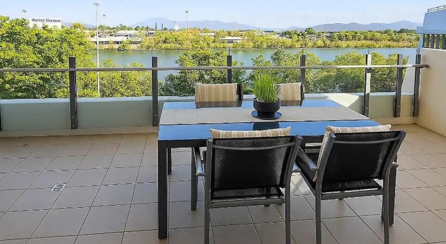 Central Islington Apartments Terrasse