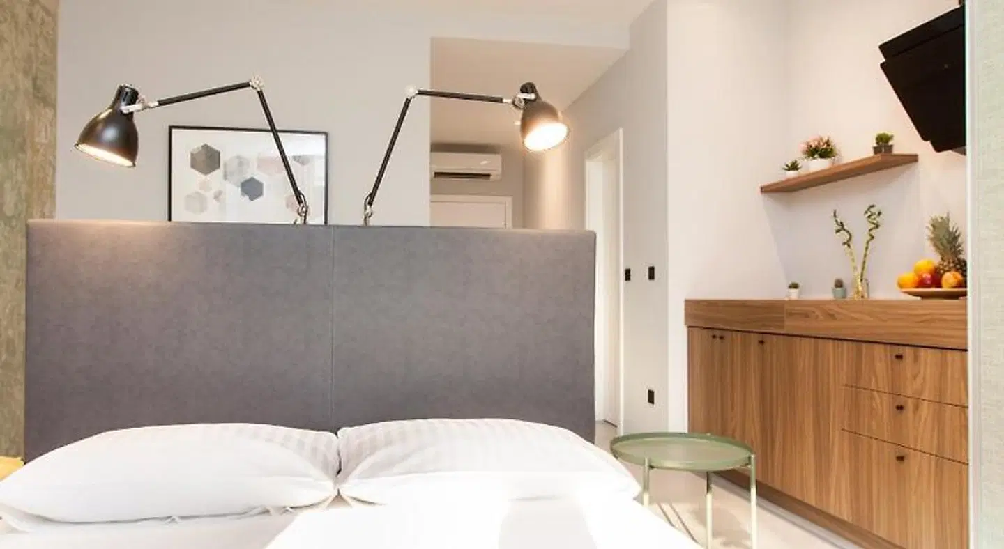 Rooms and Apartments Glossy ROOM_EXAMPLE