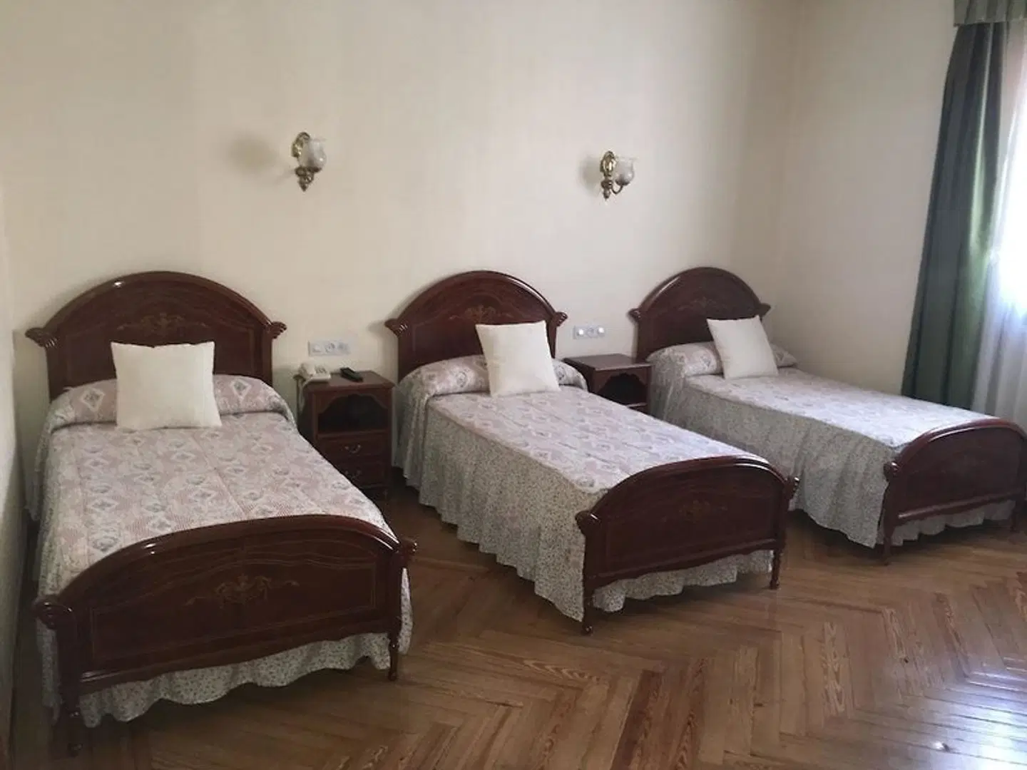 Hostal Galaico ROOM_EXAMPLE
