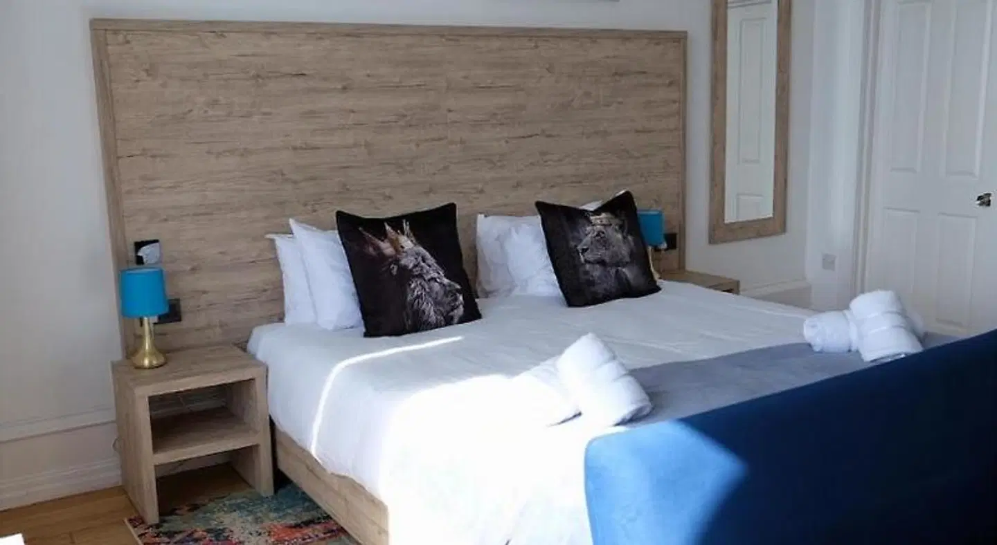 The Clarendon ROOM_EXAMPLE