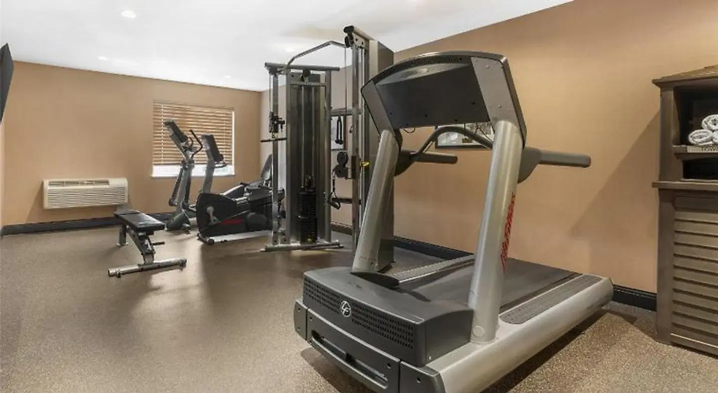 Best Western Plus Country Meadows Inn SPORTS_AND_LEISURE