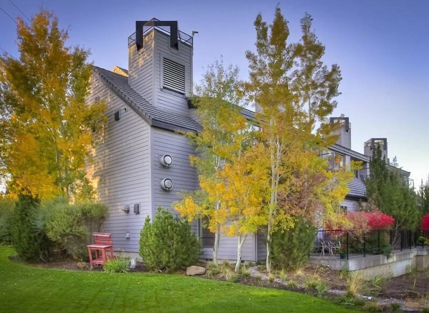 Pine Ridge Inn EXTERIOR