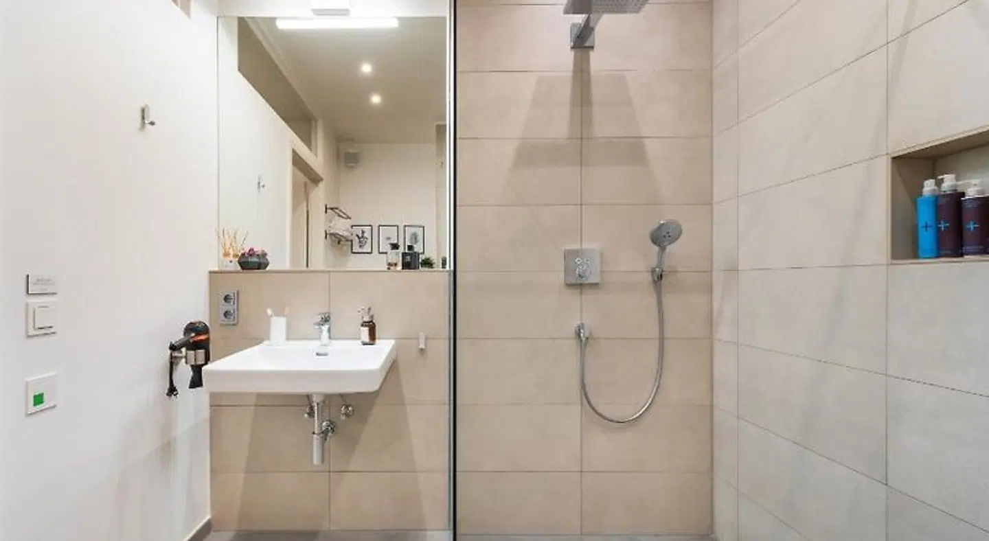 BENSIMON apartments Badezimmer