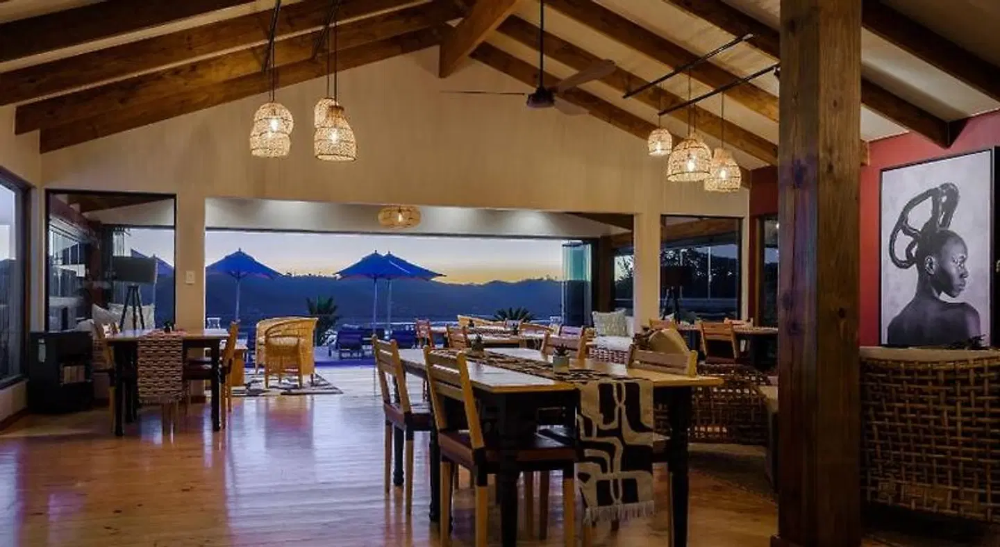 Elephant Hide of Knysna Guest Lodge Bar
