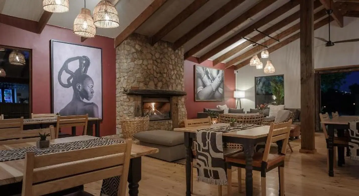 Elephant Hide of Knysna Guest Lodge LOUNGE_LOBBY