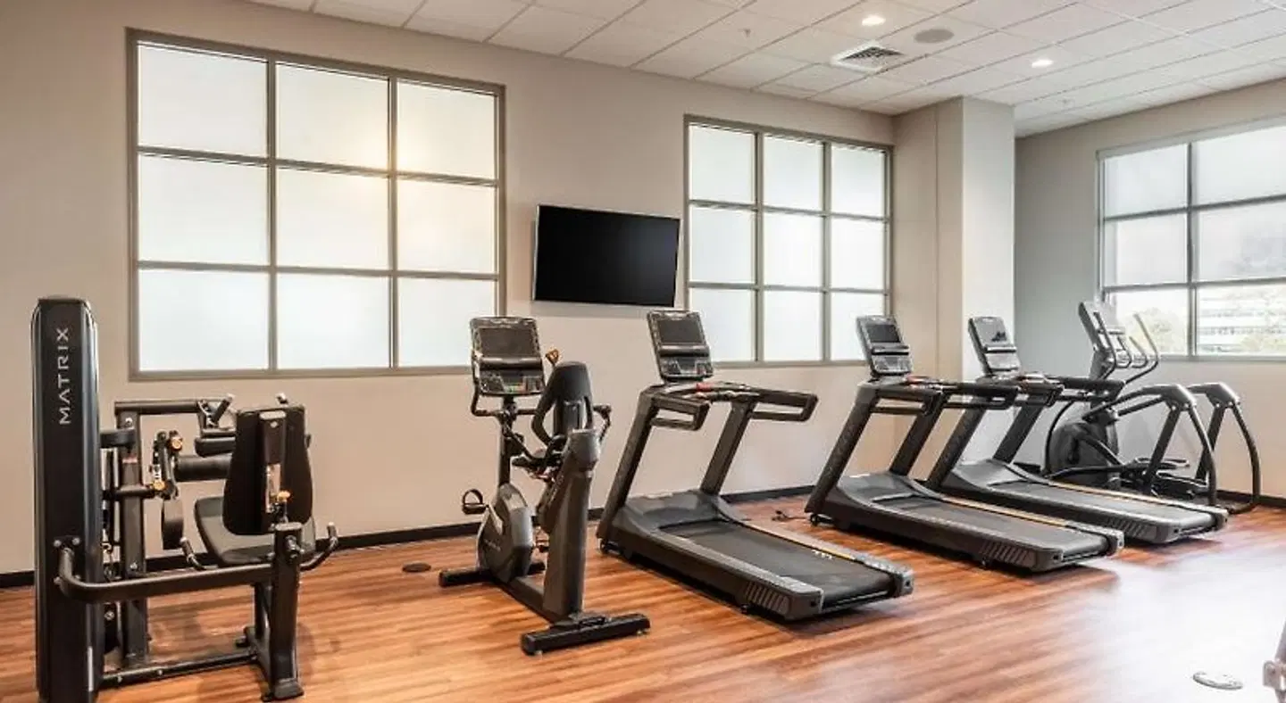 Drury Plaza Hotel Broadview Wichita SPORTS_AND_LEISURE