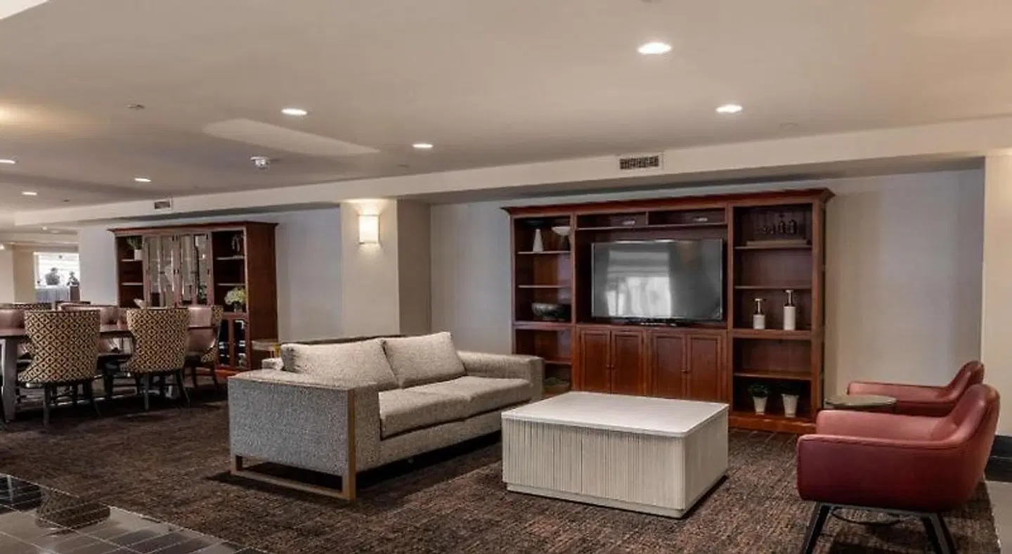 Drury Plaza Hotel Broadview Wichita LOUNGE_LOBBY