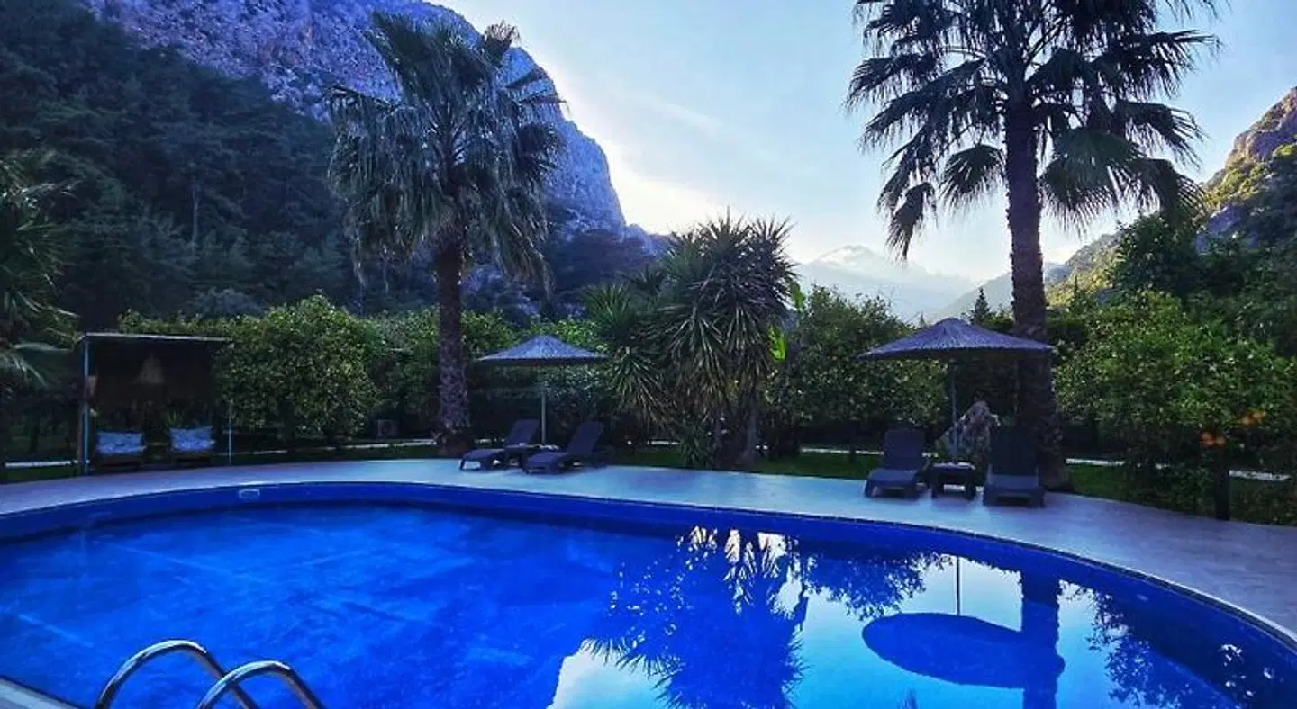 Portalimo Lodge Hotel OUTDOOR_POOL