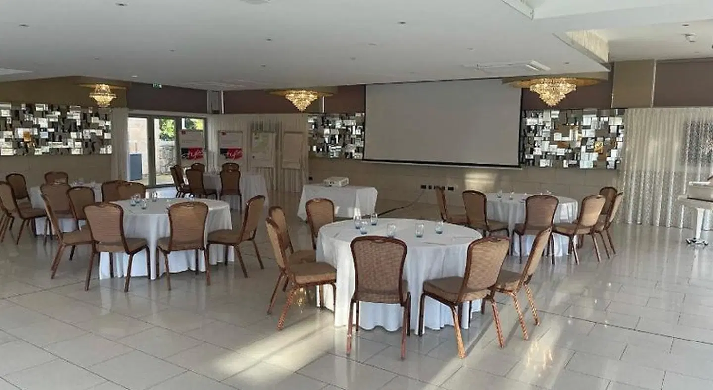 The Mansefield Hotel Restaurant