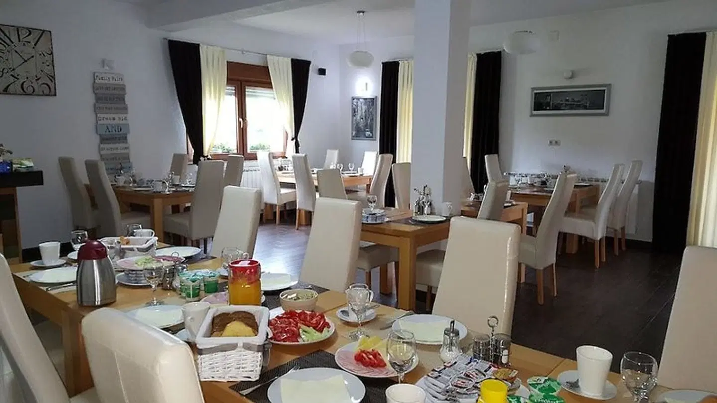 House Tina Restaurant