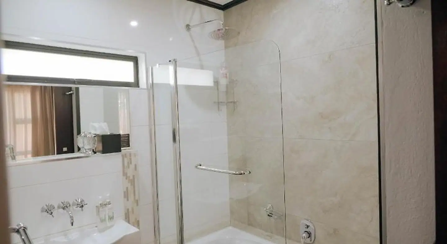 Grey Manor Guesthouse Badezimmer