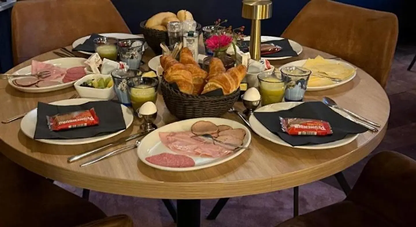 Jambon Restaurant