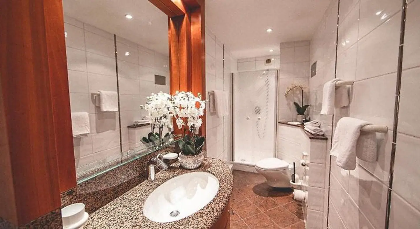 PLAZA INN Recklinghausen Badezimmer