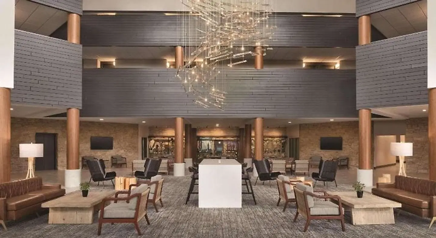 Oneida Casino Hotel LOUNGE_LOBBY