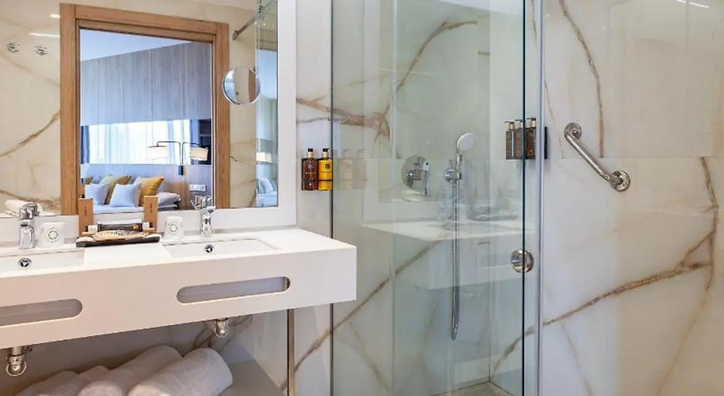Hotel Gold Arcos Badezimmer
