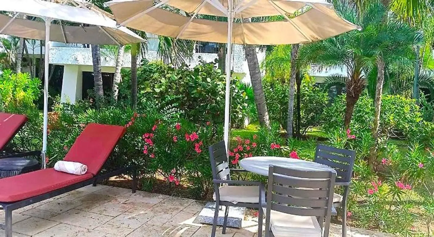 Sina Suites Terrasse