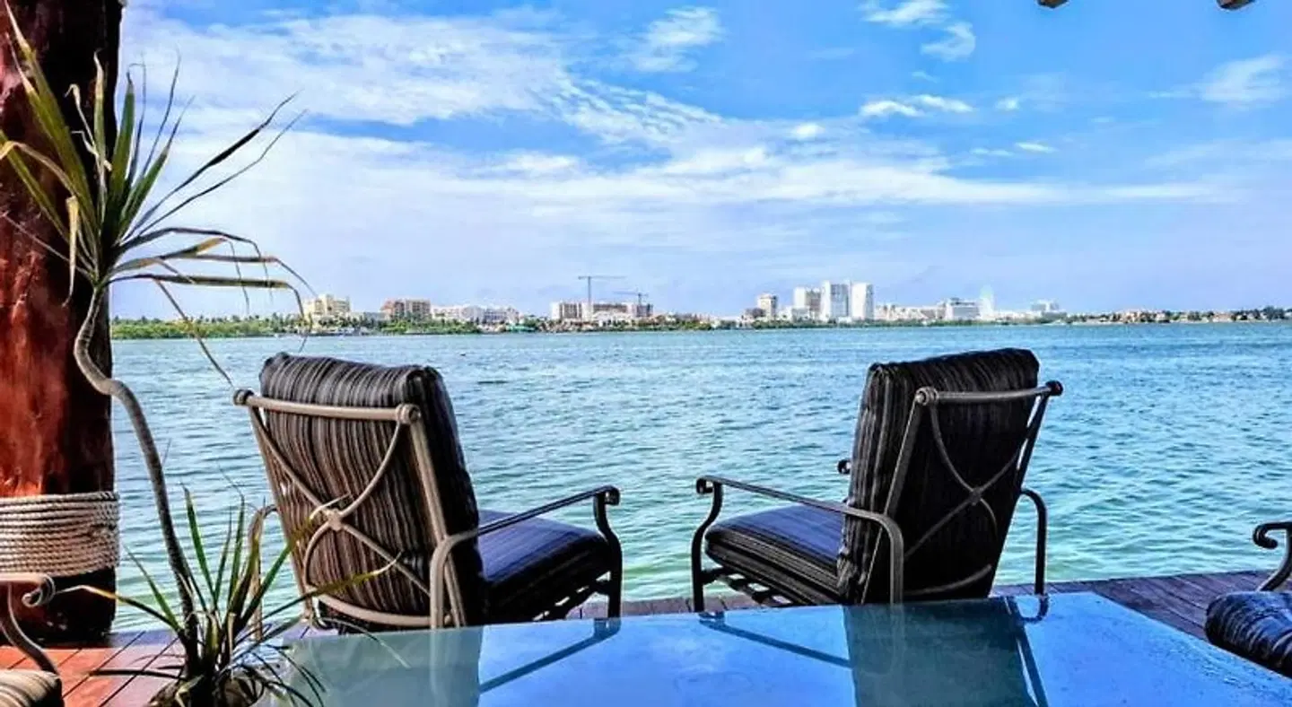 Sina Suites Terrasse