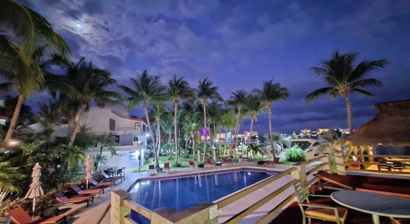 Sina Suites Terrasse