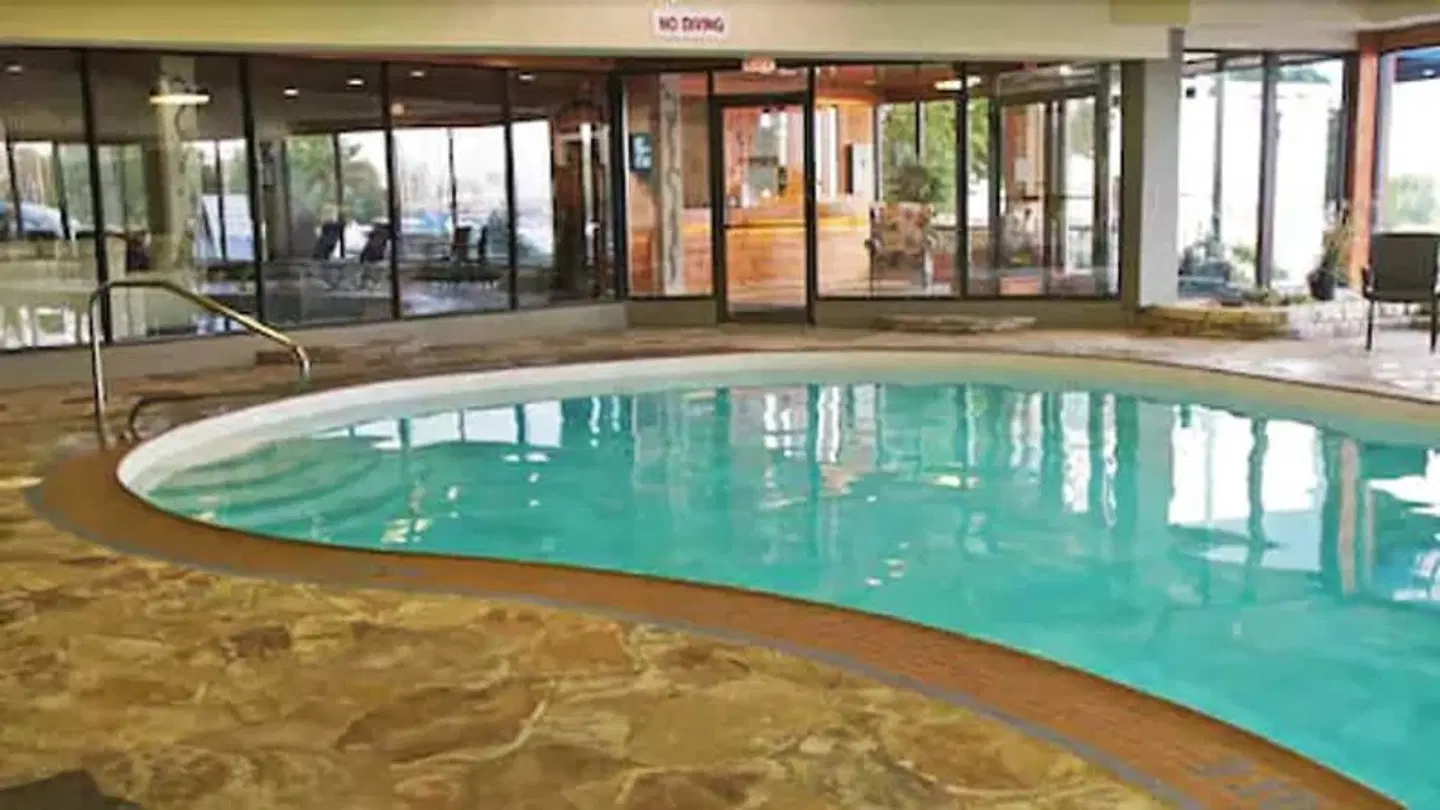 Royal Harbour Resort Thornbury Hallenbad