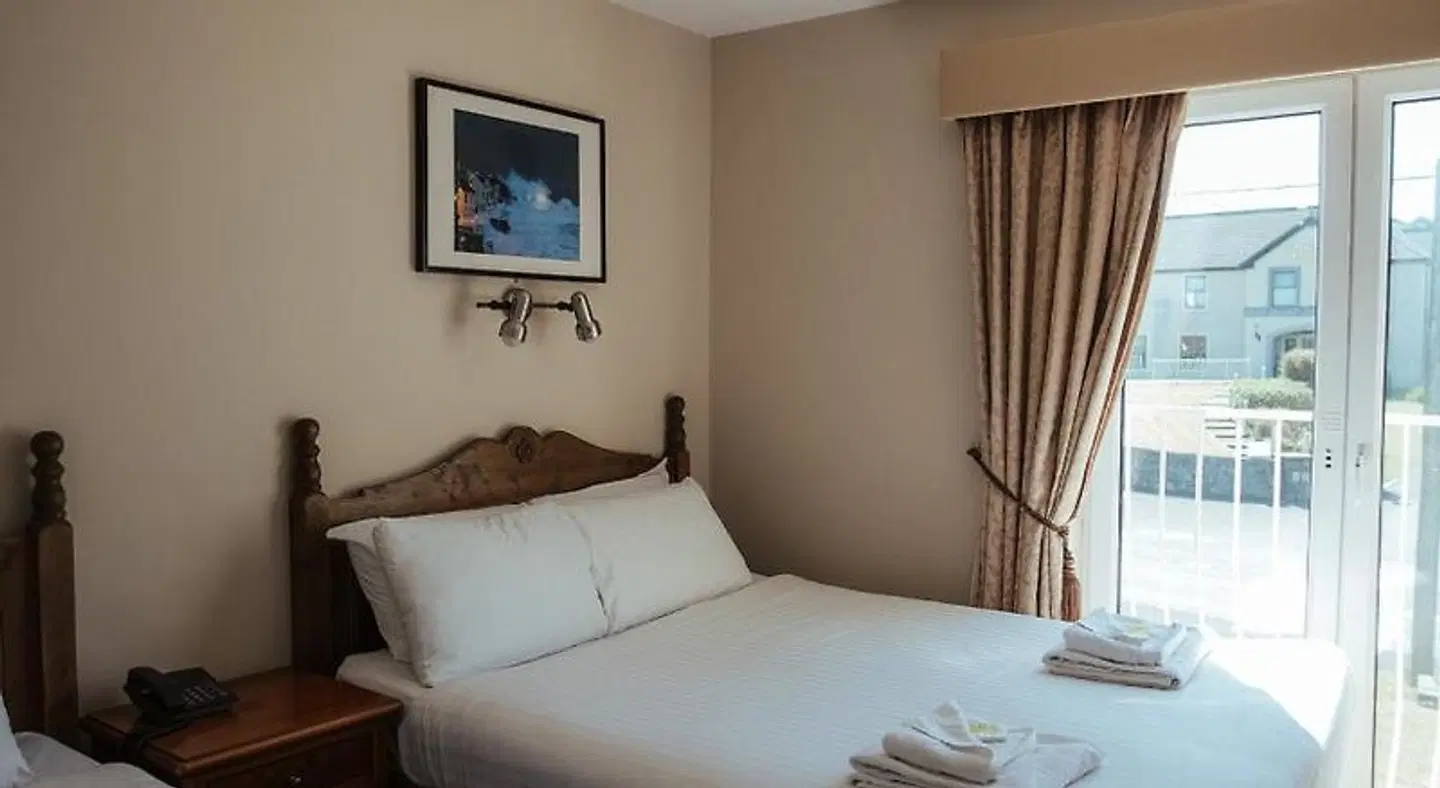 Lehinch Lodge - Guest House ROOM_EXAMPLE