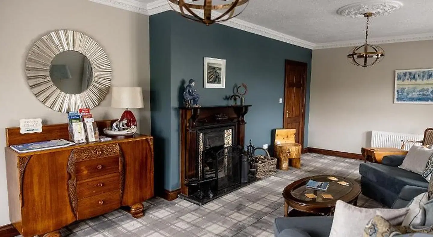 Moloney House ROOM_EXAMPLE