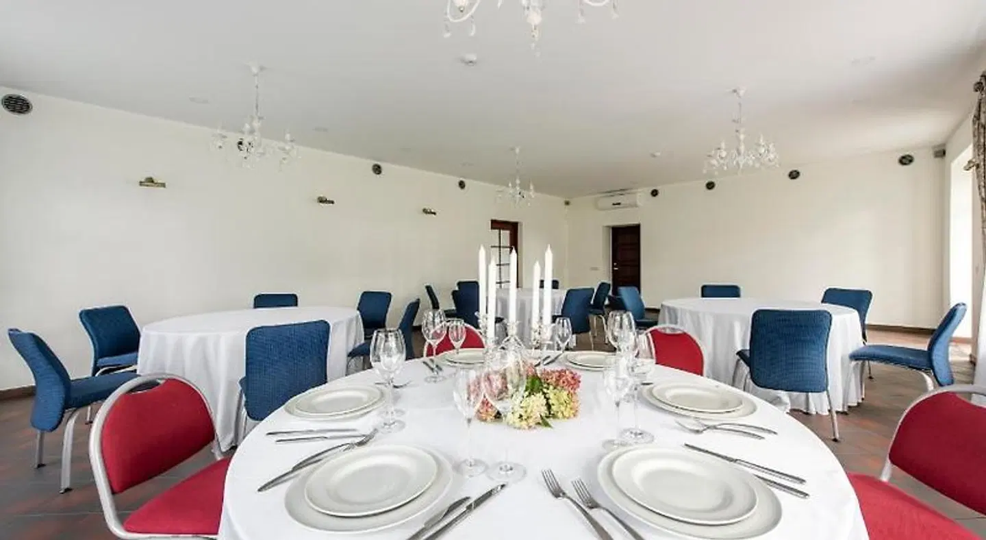 BURMISTRO NAMAS Restaurant