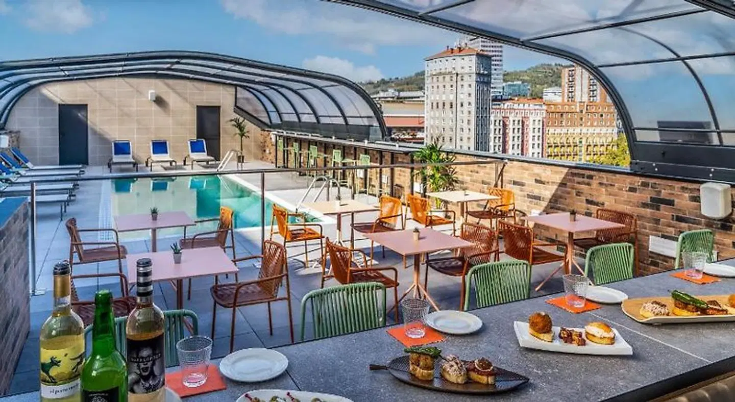 Axel Hotel Bilbao Terrasse