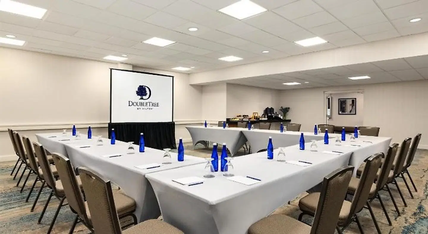 DoubleTree by Hilton Pittsburgh-Green Tree Konferenz