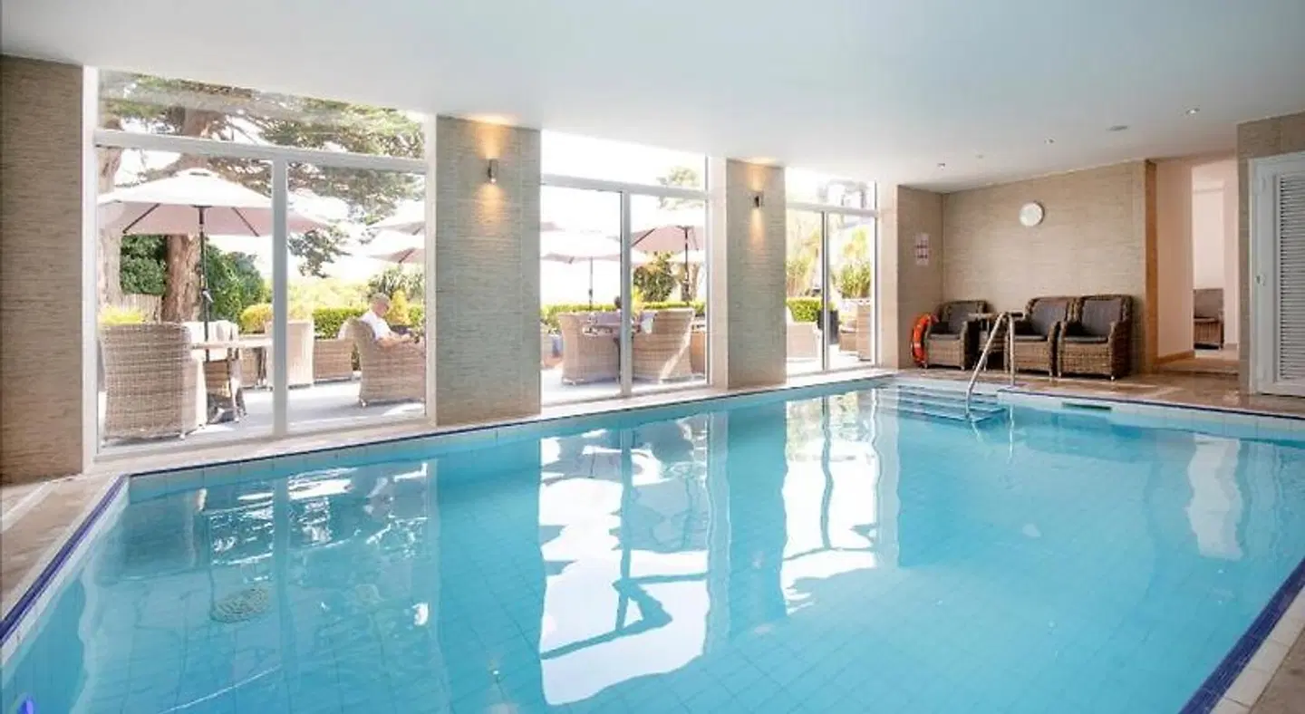 Belgrave Sands Hotel & Spa Hallenbad