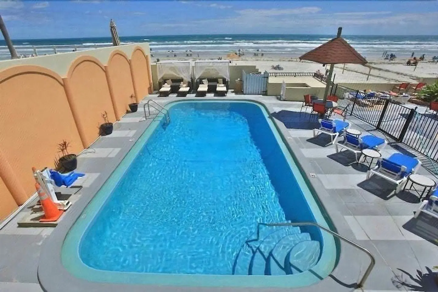 Daytona Dream Inn OUTDOOR_POOL