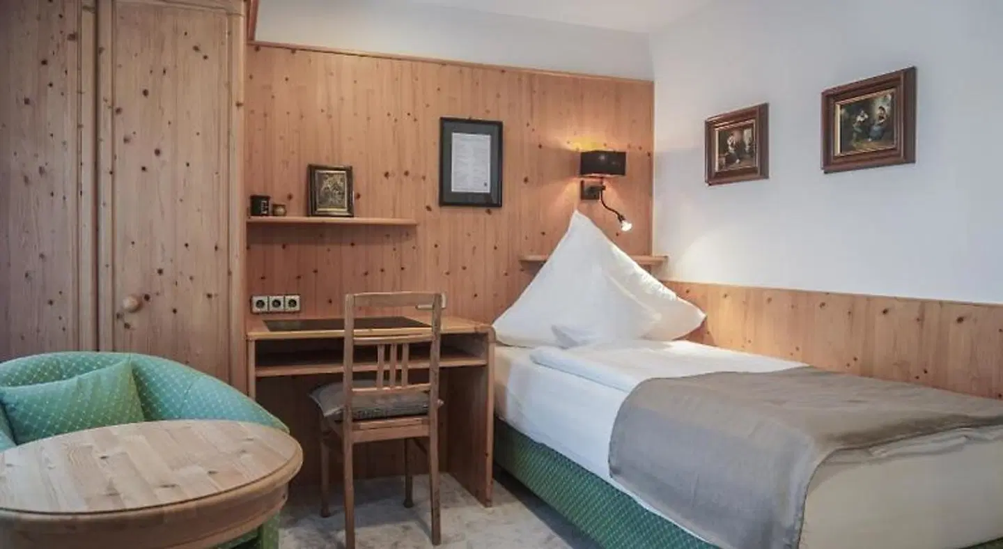 In der Breite ROOM_EXAMPLE