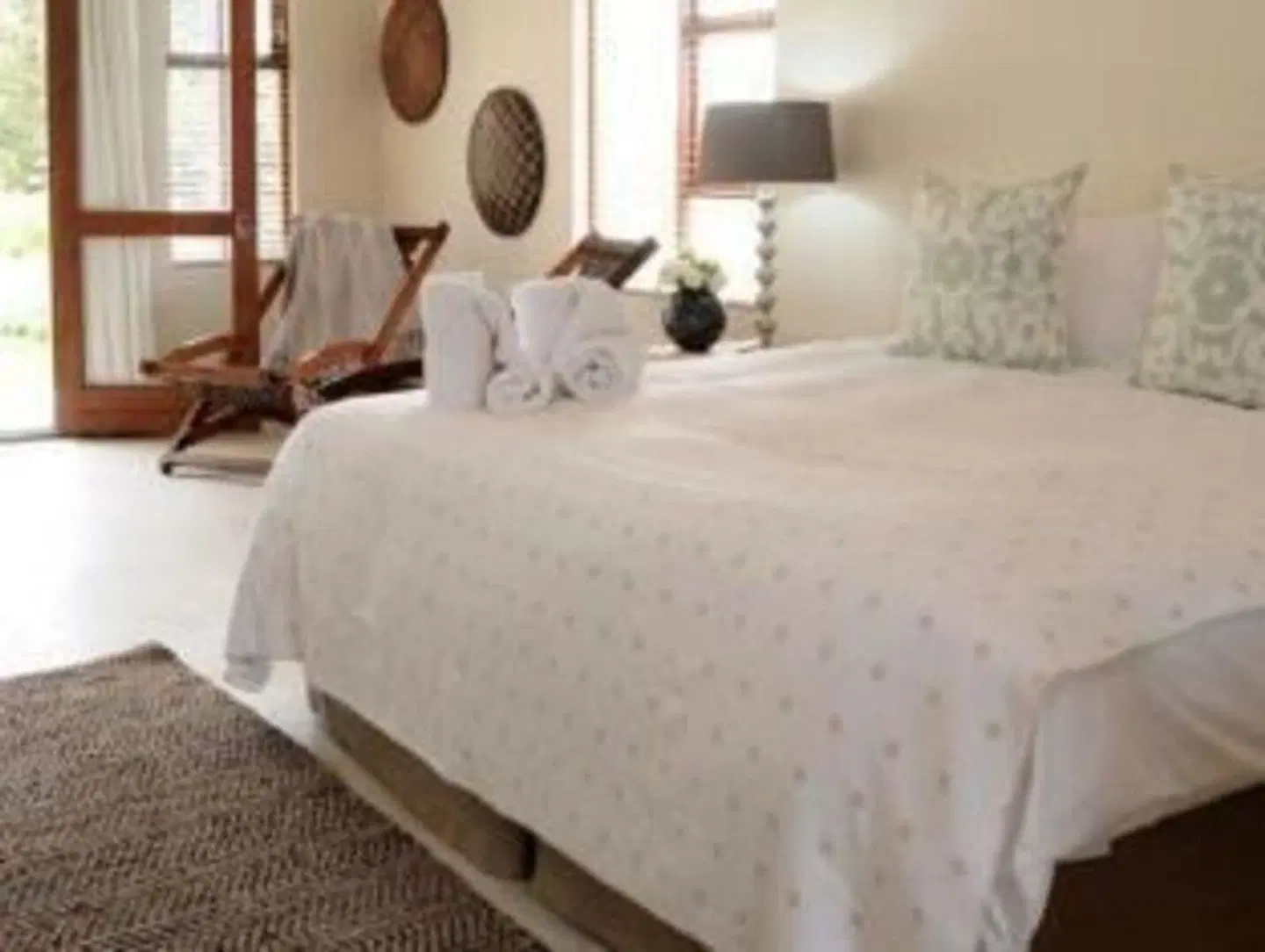 A Hilltop Country Retreat ROOM_EXAMPLE