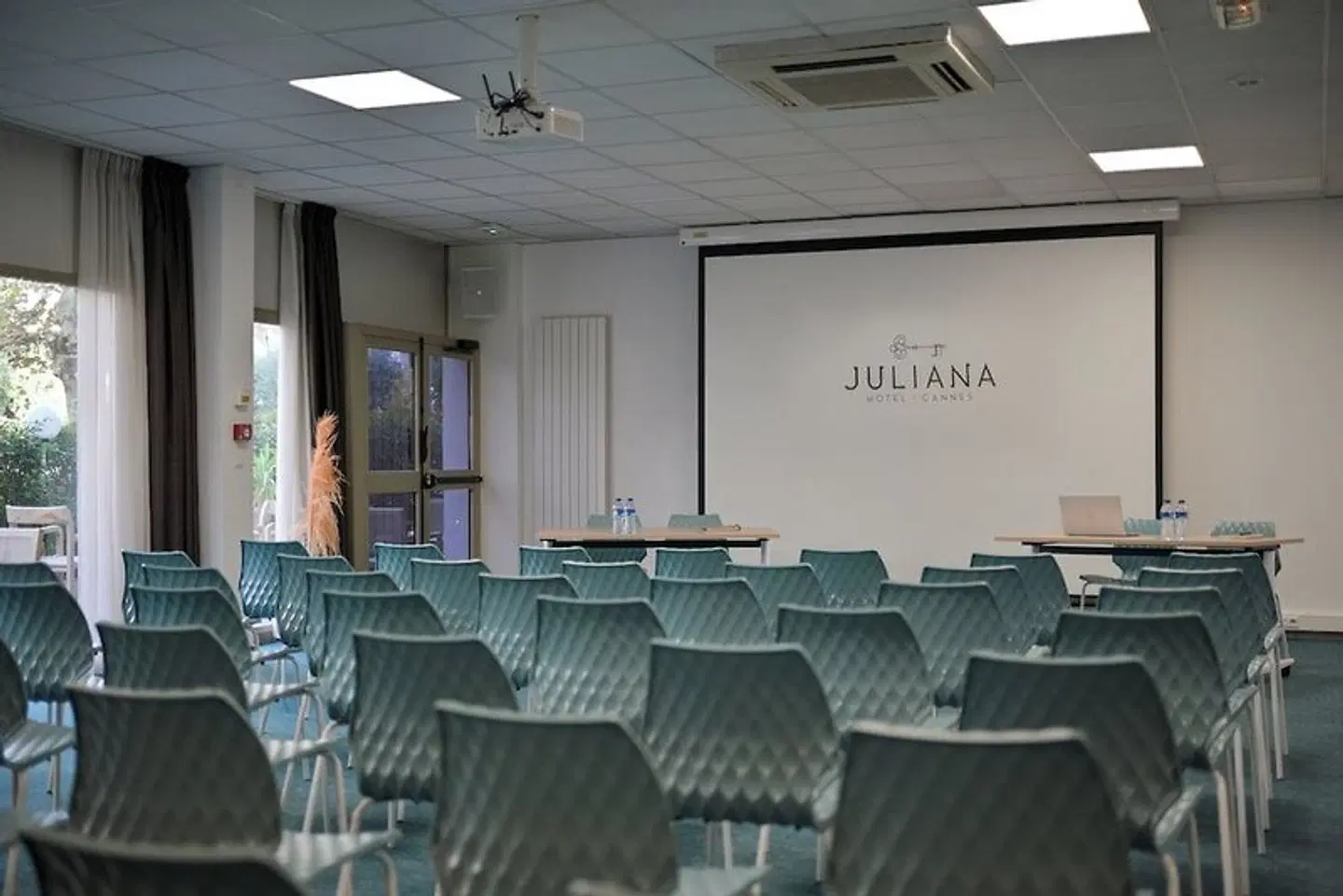 Juliana Hotel Cannes Konferenz