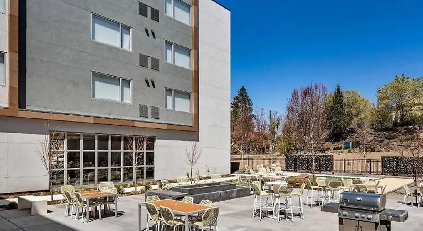 Element by Marriott Bend Terrasse