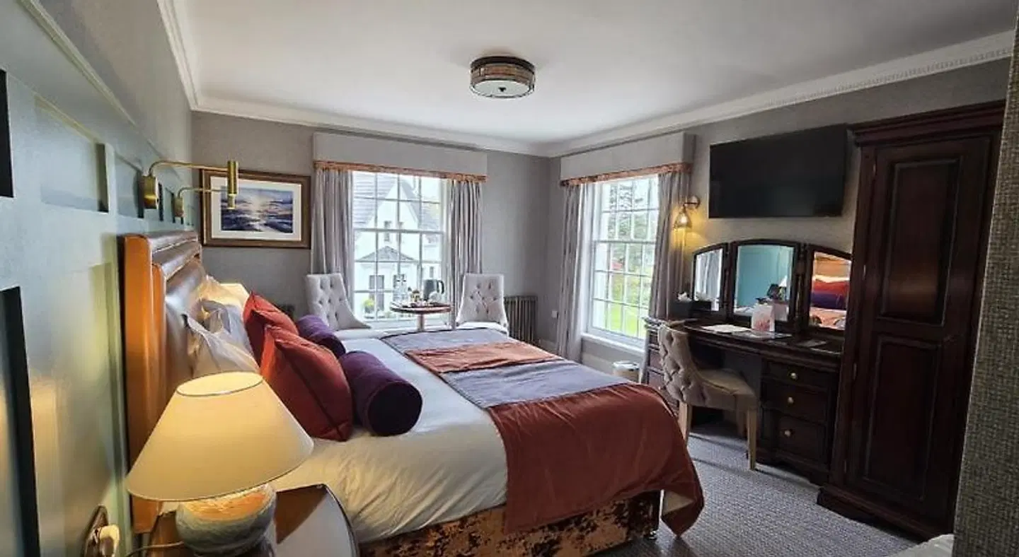 Knipoch ROOM_EXAMPLE