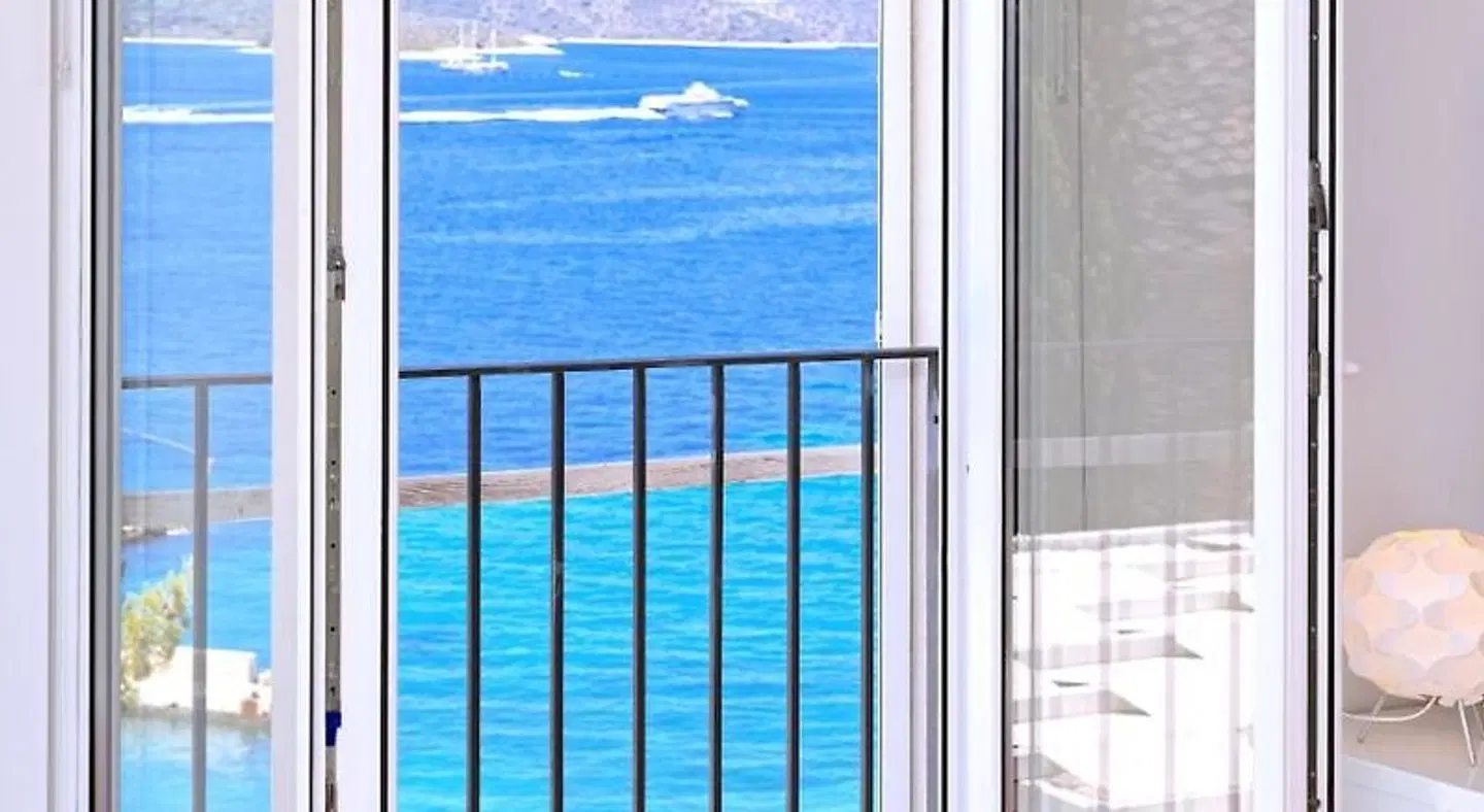 Blue Bay Residence Hallenbad