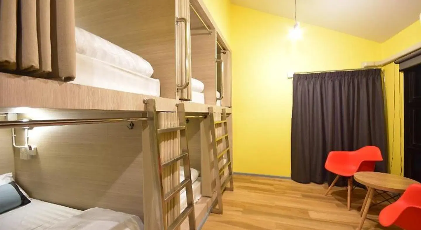 The Chatbox Silom Hostel ROOM_EXAMPLE