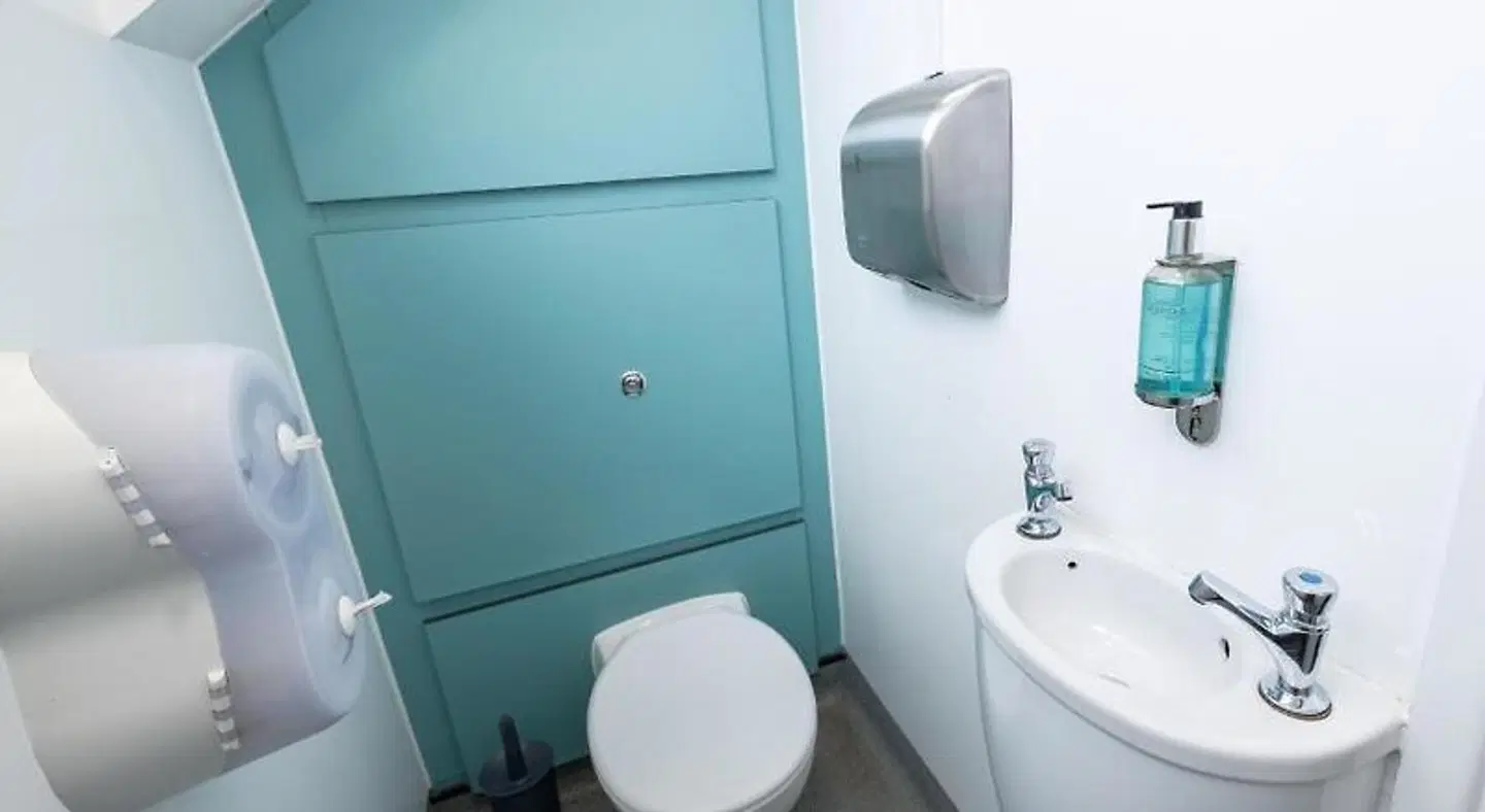 YHA Castleton Losehill Hall Badezimmer