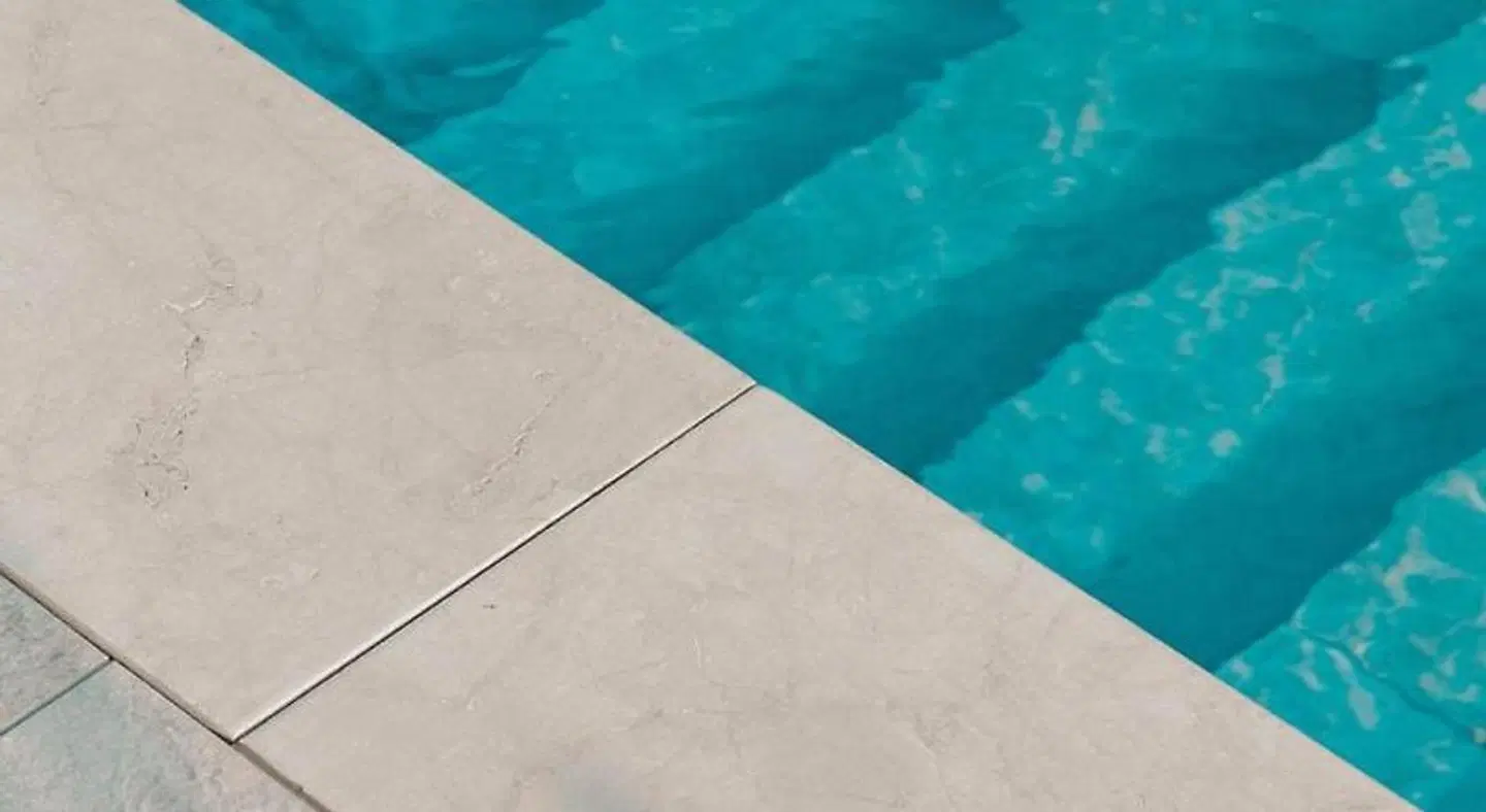 Mosella Suite Hotel OUTDOOR_POOL