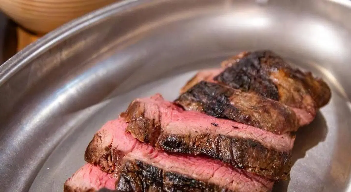 Tomahawk Steakhouse Potto Tiere