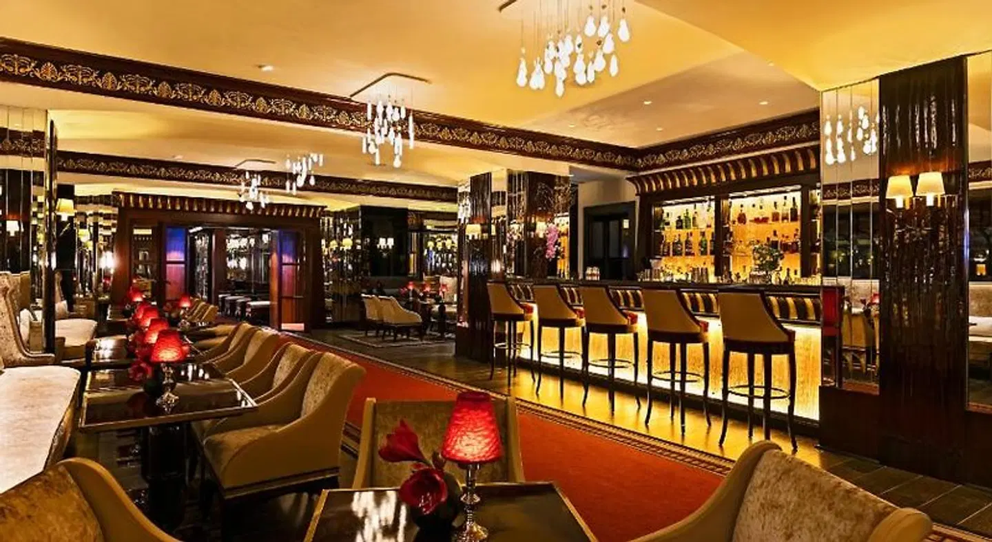 Majestic Barriere Bar