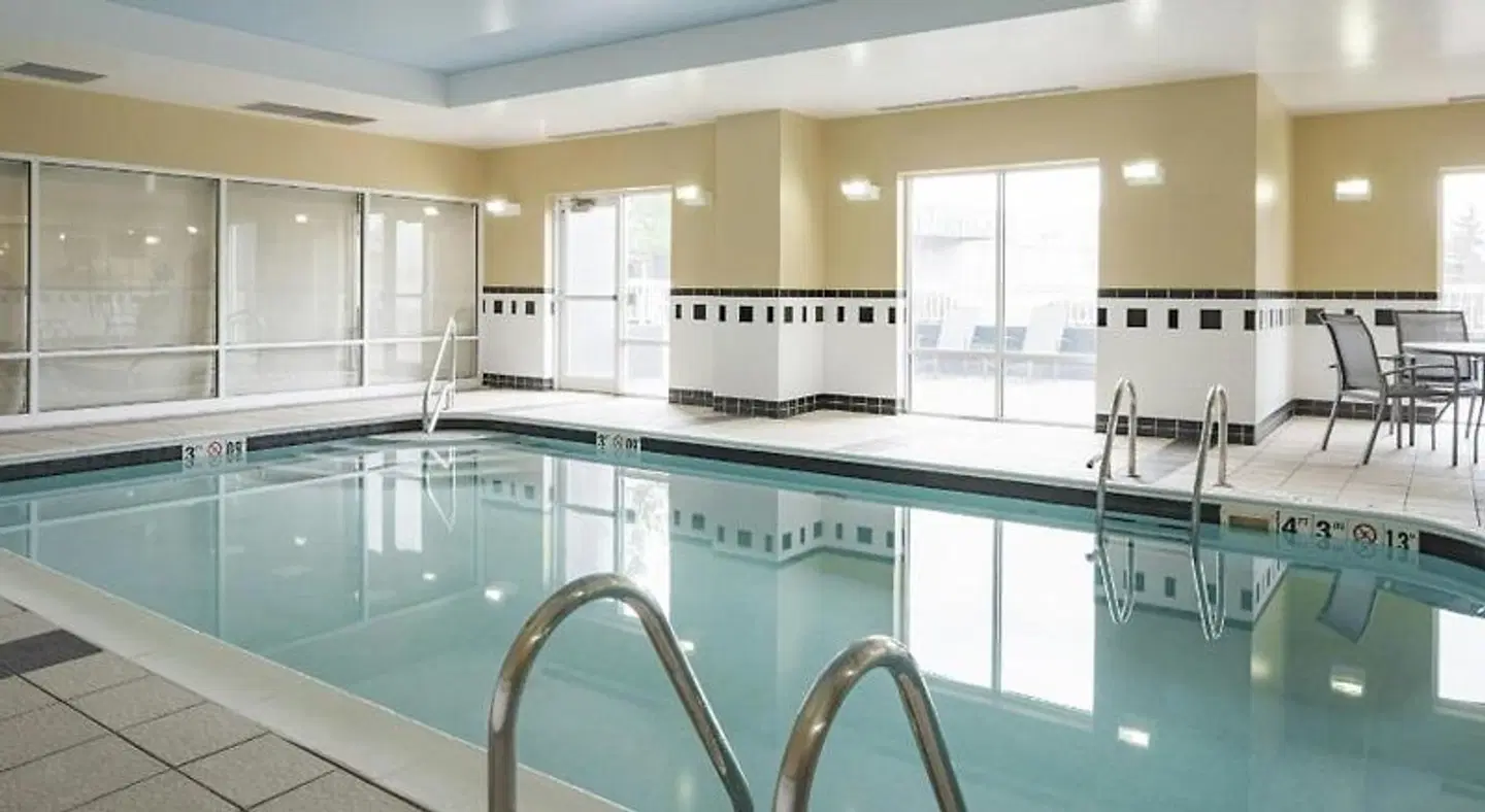 Fairfield by Marriott Inn & Suites Louisville East Hallenbad