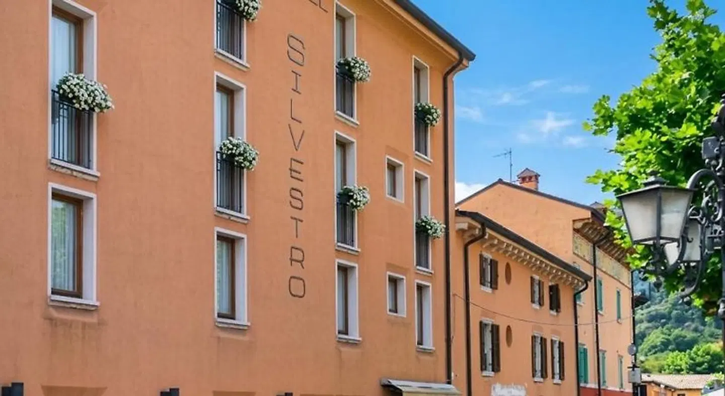 Silvestro EXTERIOR