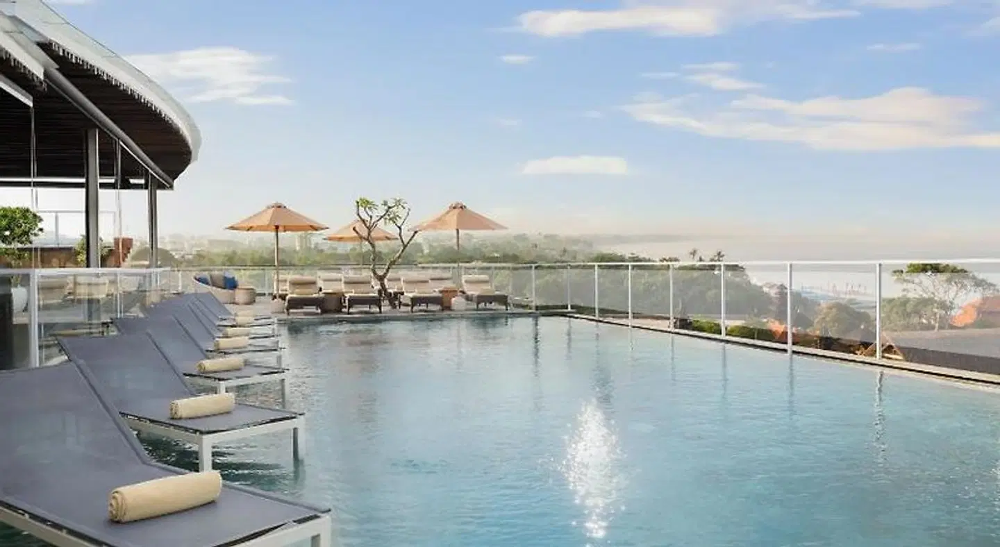 Aston Canggu Beach Resort OUTDOOR_POOL