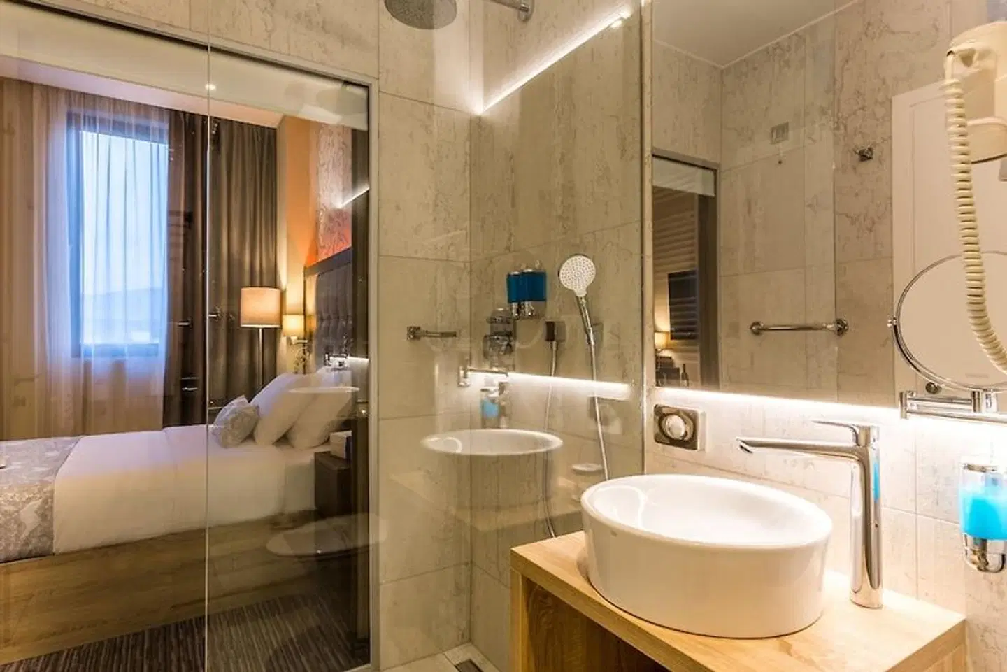 Admiral Hotel Badezimmer
