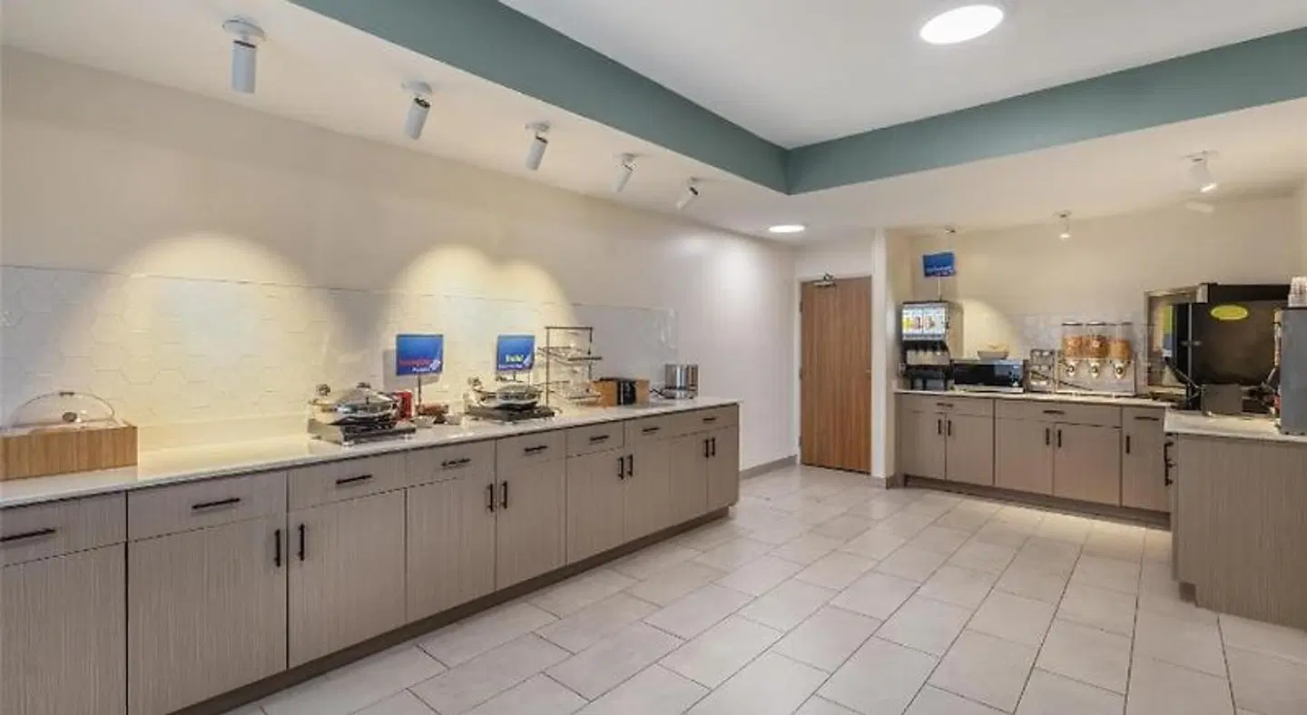 Fairfield Inn by Marriott Louisville South ROOM_EXAMPLE